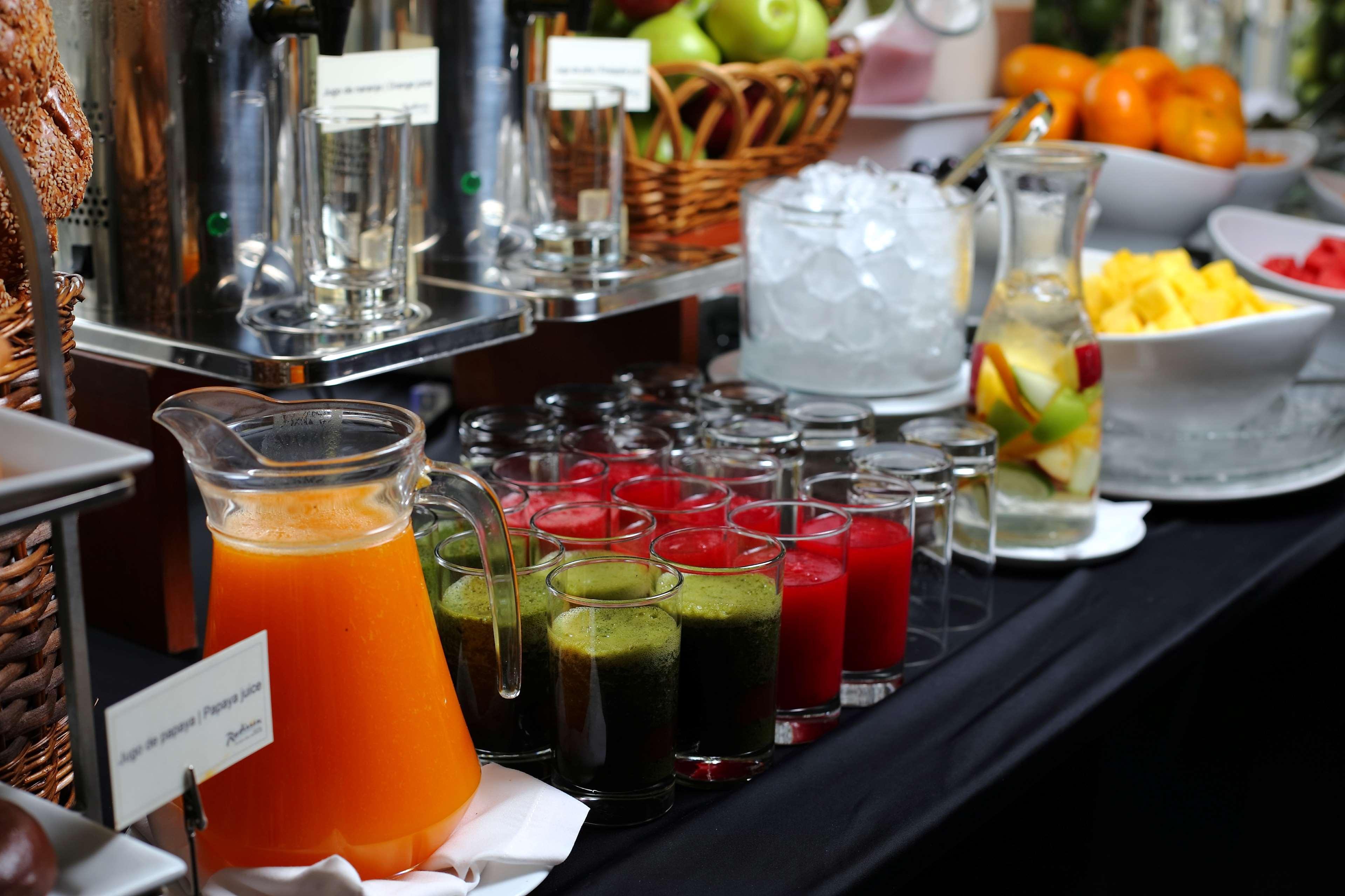 לימה Radisson Hotel Plaza Del Bosque מראה חיצוני תמונה