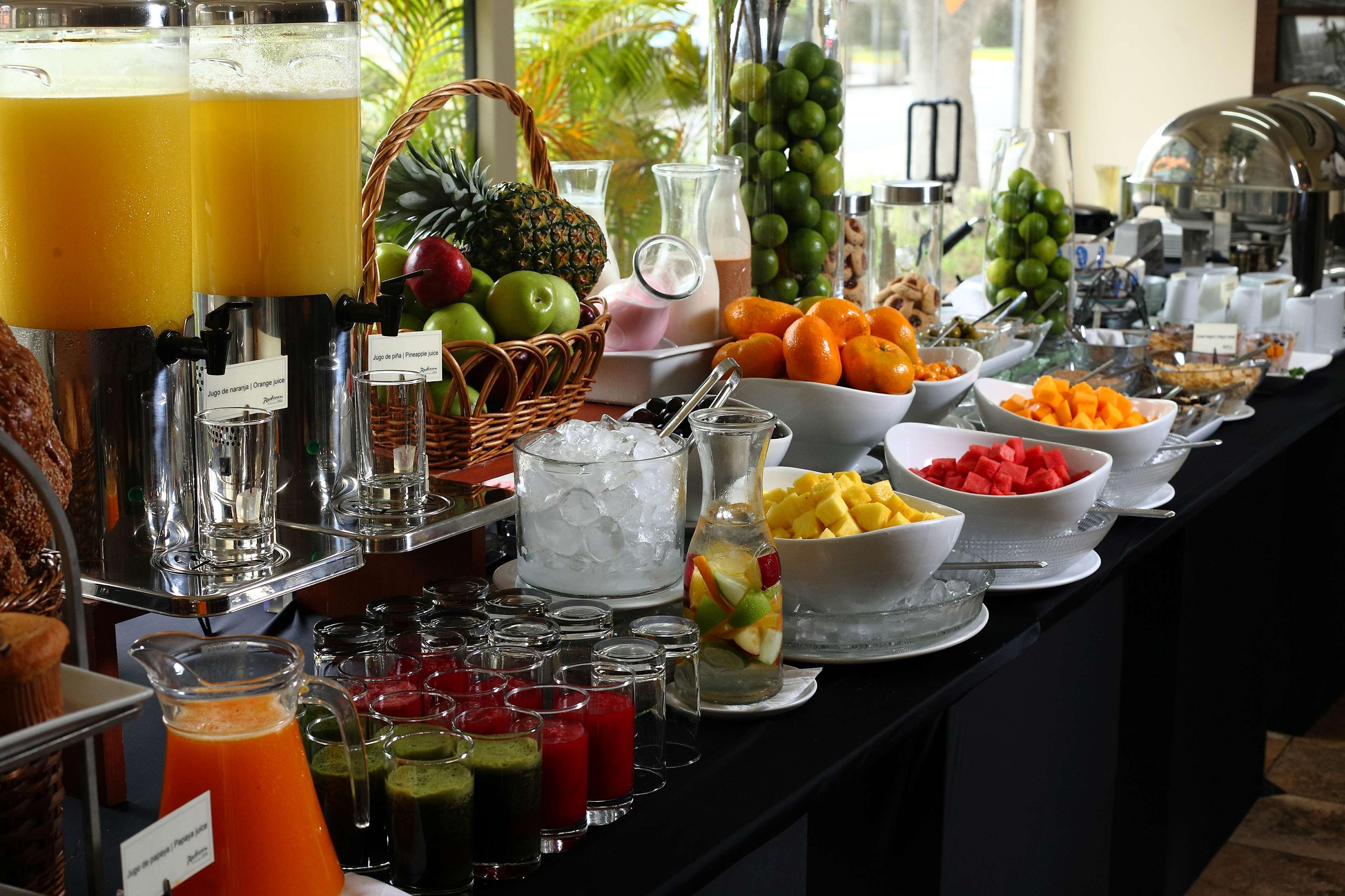 לימה Radisson Hotel Plaza Del Bosque מראה חיצוני תמונה